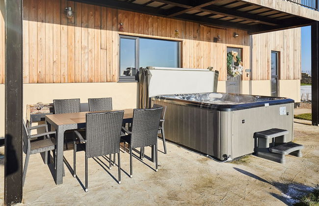 Host Stay The Gathering - Photo 4