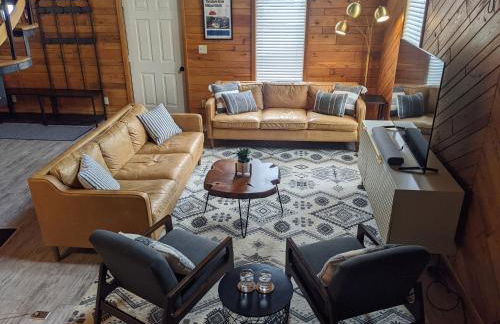 Base Camp - Photo 11