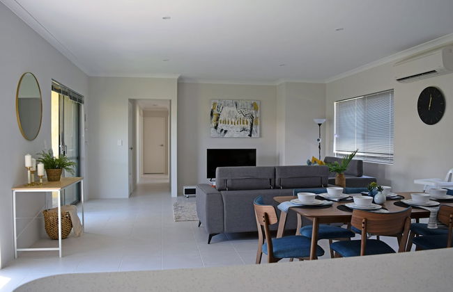 The Kingsley's Place Piara Waters - Photo 9