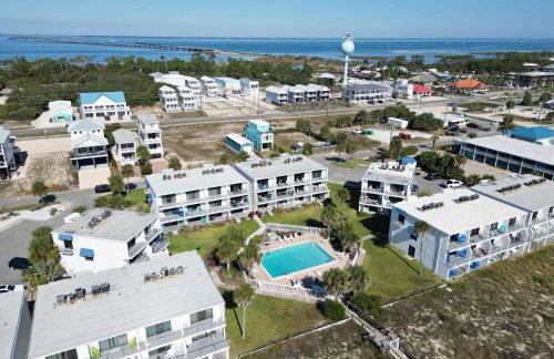 Gulf-Front Villa A-6 Pool Access Sleeps 6 - Foto 32