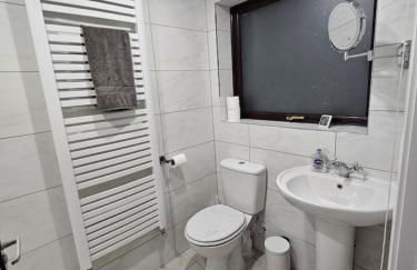 3BR, 6 min to central station, full kitchen - Foto 8