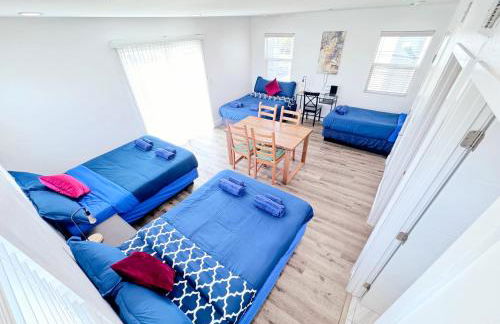 Cozy 3 BR Townhouse with Balcony - Photo 35