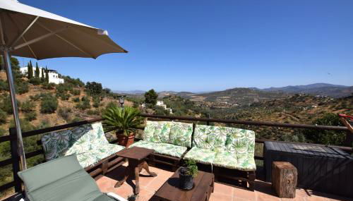 Idyllic Andalusian villa with private pool & stunning views - Foto 4