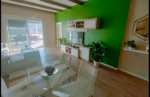 Apartamento con Vistas al mar y jacuzzi privado - Foto 9