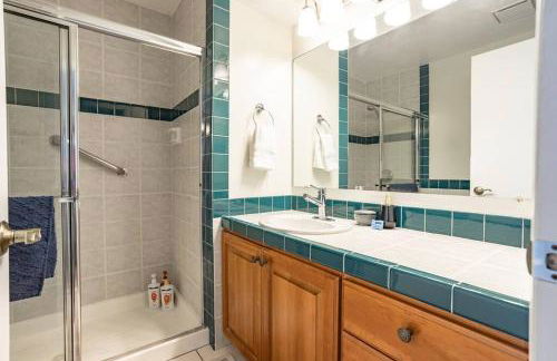 Spacious 6 BR Extended Stay - Photo 22