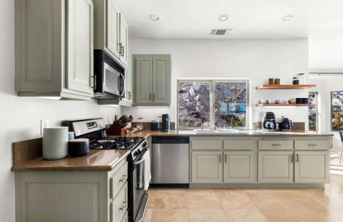 Boulder Surrounded Escape- ANOTHERdeserthouse - Foto 28