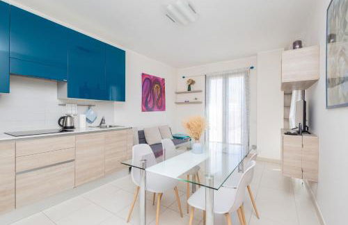 Ospedali & Stazione - Ampio e moderno appartamento per 4 - Photo 1