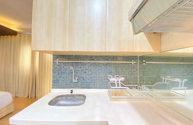 Spacious Studio Room At Gateway Ahmad Yani Cicadas Apartment - Photo 4