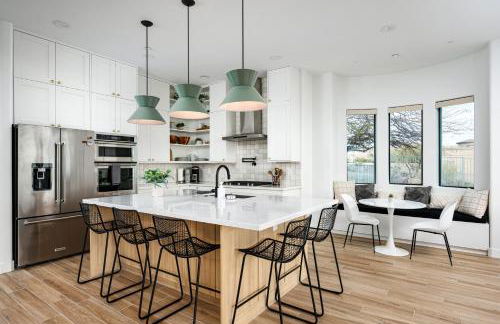 Mountain views swimming a private escape at Sonoran Serenity - Foto 50