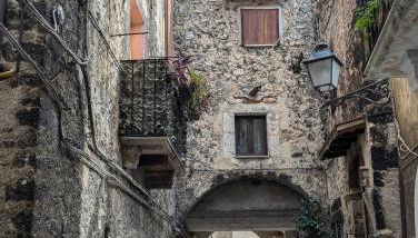 Charming Mountain Retreat in Pacentro, Italy - Foto 1