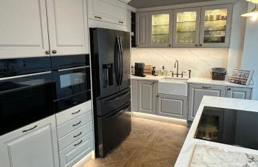 High spec 4 bed Victorian house - Foto 23