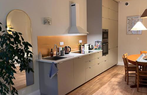 Appartement de charme en plein cœur du centre historique - Parking Public Gratuit - - Foto 3