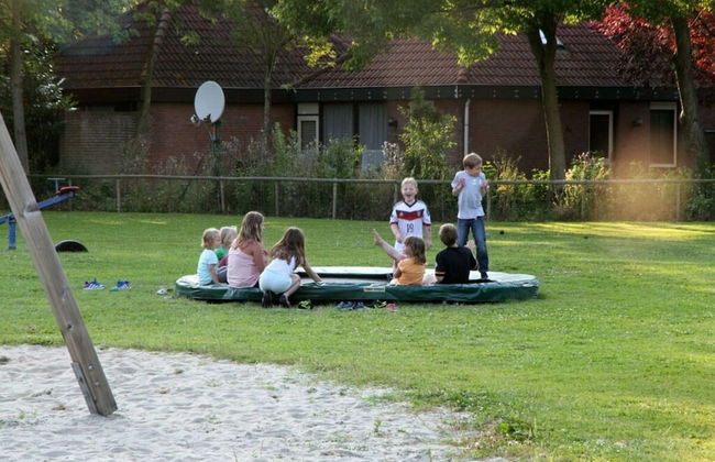 Welcoming Apartment Near Lake - Photo 22