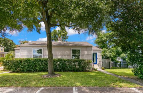NEW SoHo Sanctuary - Gorgeous Apartment Steps to S Howard Ave with Fenced Yard - Foto 21