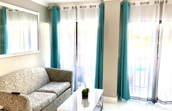 1305u- Volcano Bay, Pool Balcony View 2 Bedroom Suites - Foto 11