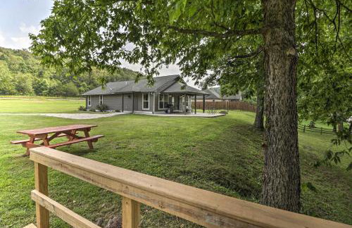 Mountain Home Cottage with Deck on White River! - Foto 26