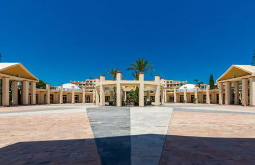 Sea Front Beach Studio Apartment - Photo 26