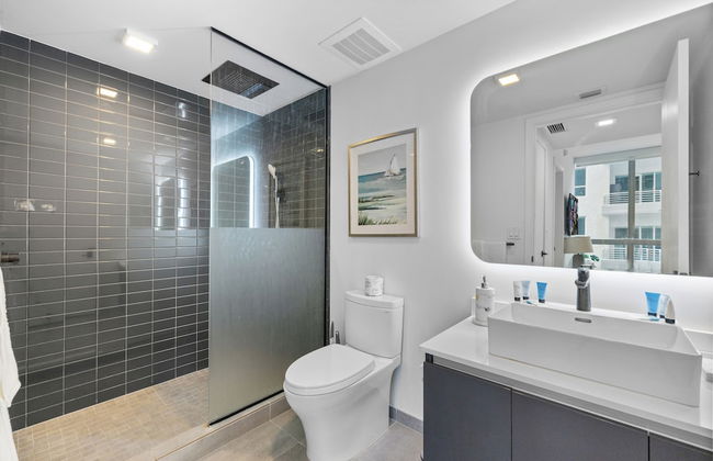 Condo in the Heart of Downtown Miami - Photo 19