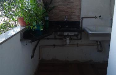 Sobrado estiloso a 100 metros da praia - Foto 5