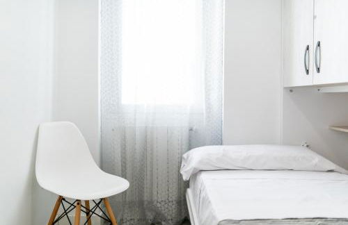 Pajaritos Suites junto a centro, estación de tren y plaza de toros - Photo 37