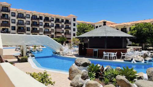 Apartamento con piscina junto al mar - Foto 2