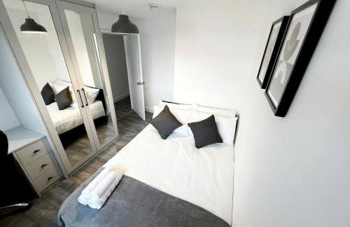 Selly Oak Near QE and UoB - 5 Bed Ensuite - Perfect for groups and contractors - Foto 4