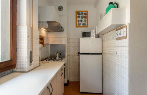 Sciura Elena's Terrace With Lake, Mounts & Valley by Halldis - Foto 10