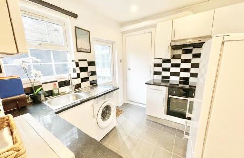 Garden Apartment with Free Parking near Wembley - Foto 3