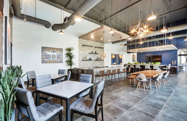 Global Luxury Suites in Menlo Park - Photo 63