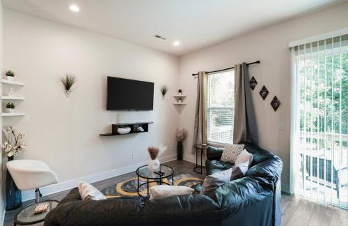 Stylish 3BR Home in CLT, Close to Downtown, Airport, WFH & Parking & Family Friendly & Business Ready - Foto 90