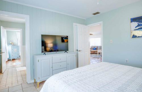 Perfect Summer Vacation/ Waterfront Property/Bay Views/ Ocean Views/ Boat Dock/ Kayak/Dog Friendly! - Foto 17