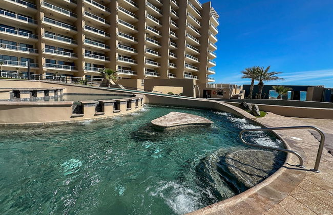 Beach Bliss Retreat 2BR Beachfront Condo - Foto 69