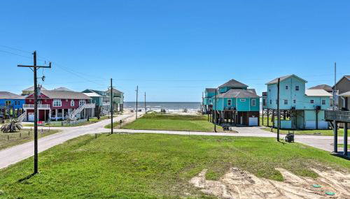 Steps to Coast Bolivar Peninsula Beach House! - Foto 3
