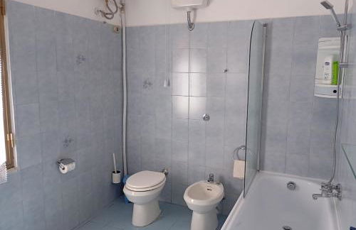 Family & Friends - First floor - South West wing - Fully equipped with view - 15 minutes drive by car to the seaside - Foto 10