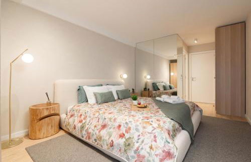 Stylish & Spacious Flat near the Beach by HostWise - Photo 2