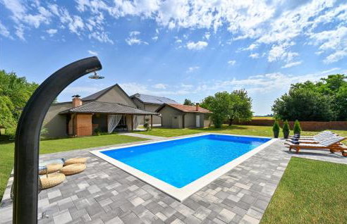 3 Bedroom Cozy Home In Gornje Plavnice - Foto 10