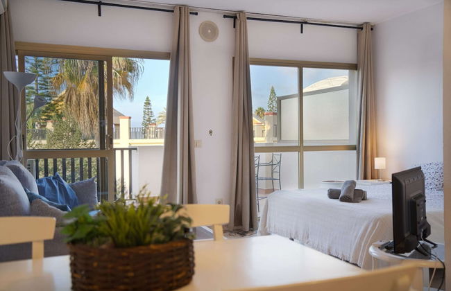 Studio in Marbella With Beachfront Pool - Photo 5