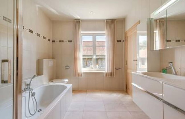 Quiet and Authentic Vacation Property With Pond - Foto 21