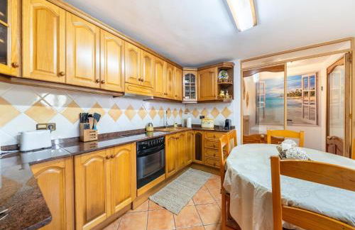 Apartment in Spain near Scenic Coastline - Foto 17