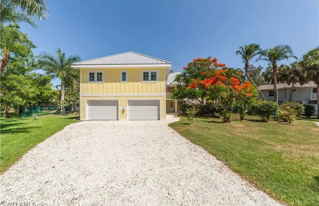 NEW Jungle Paradise Treehouse Suite With Resort Amenities Elevator Access Outdoor Kitchen Lagoon Lazy River Pool RV Hook up - Foto 5