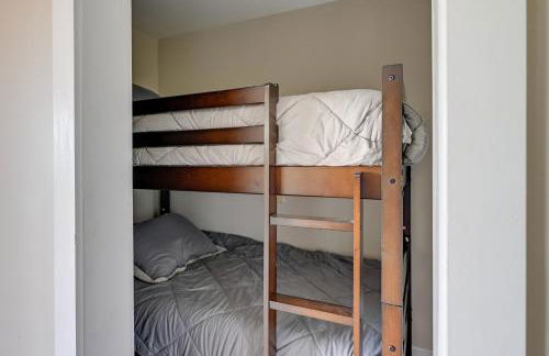 Beautiful Franklin Home with Bunkhouse and Hot Tub! - Foto 42