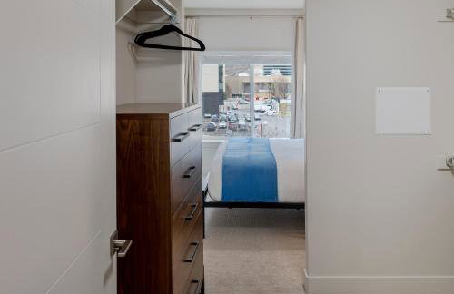 Convention Ctr Bespoke Beauty - 2BD Pool,Gym,Hot tub,Pkg - Foto 29