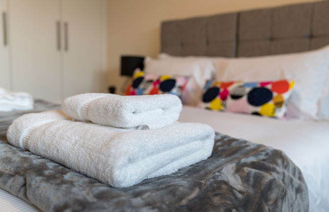 London Heathrow Serviced Apartments - Photo 3