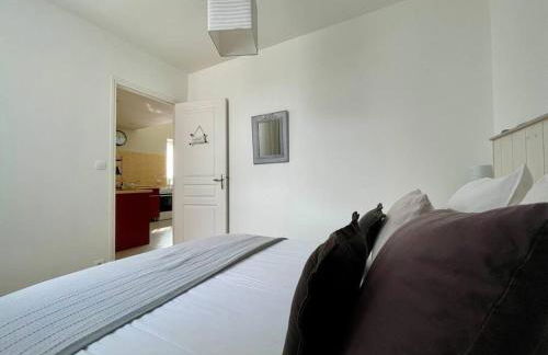 Logis Saint-Martin by Melrose - Photo 6