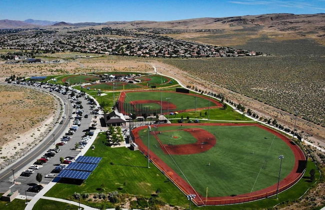 Stylish Sleek 4BR Nevada Home Near Downtown Reno - Foto 37