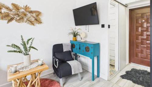 Comfortable studio in Warsaw's Mokotow district next to the Metro by Noclegi Renters - Foto 2