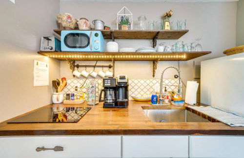 1 Mi to Lake Dora Cottage with Shared Yard and Patio! - Foto 11