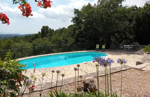 Spacious Villa for 6 - amazing pool and views - Foto 35