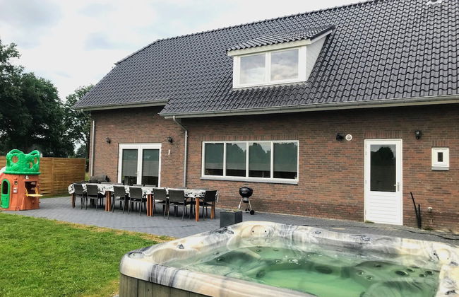 "cozy Luxury Holiday Home With Jacuzzi!" - Foto 1