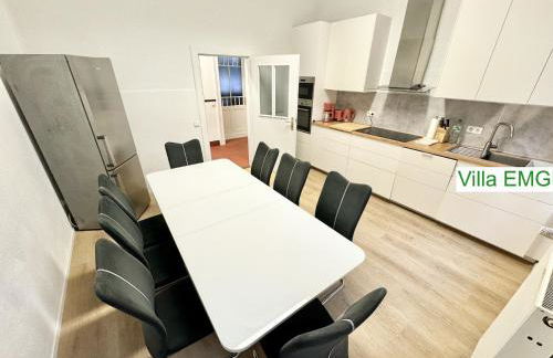 Ferienhaus Villa EMG Velbert nah Düsseldorf Essen Dortmund, Familien Gruppen bis 27 Personen, 3 Küchen, Kaminofen, Terrasse - Photo 14